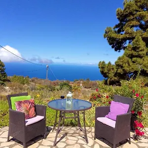 https://casa-flor-azul.in-canary-islands.com