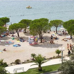 https://apartment-dora-crikvenica-51260.primorje-gorskikotar.com